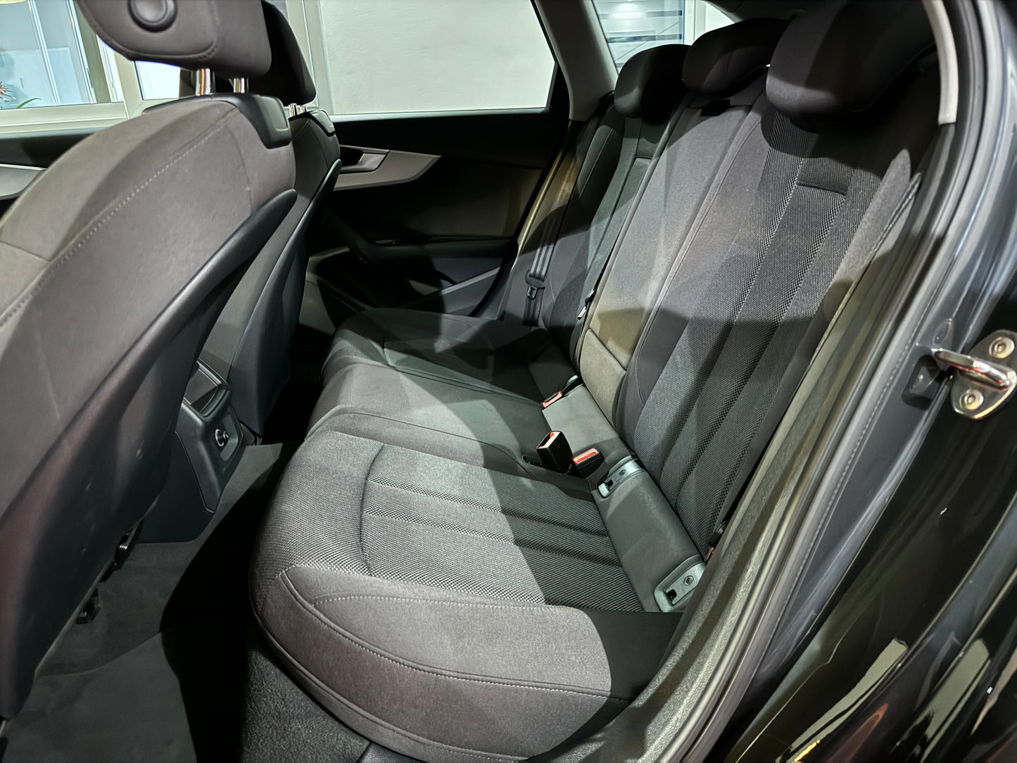 Audi a4 avant 35tdi s-tronic business 2020