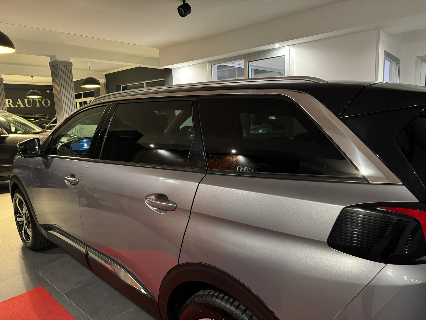 Peugeot 5008 1.5 bluehdi 130cv eat8 7 posti allure 2020