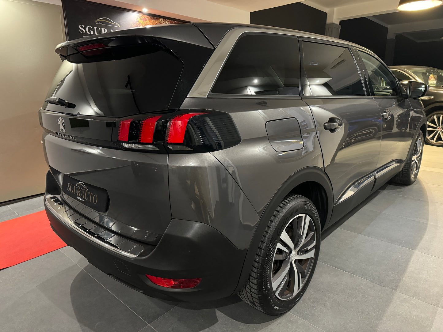 Peugeot 5008 1.5 bluehdi 130cv eat8 7 posti allure 2023