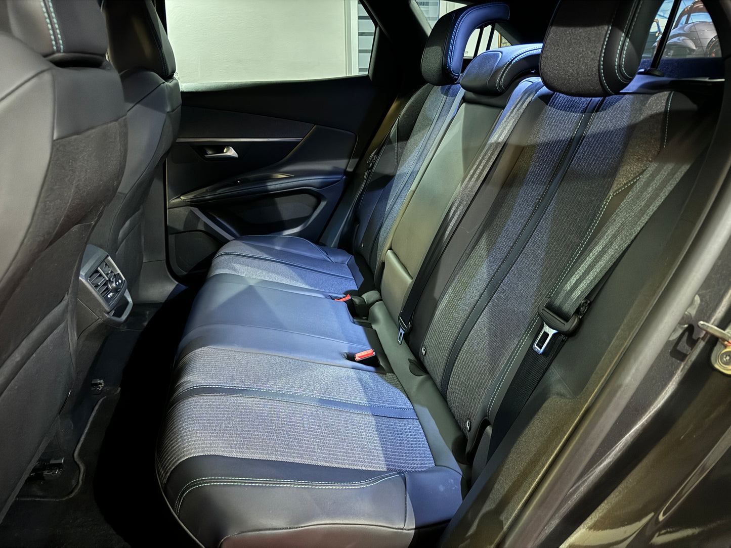 Peugeot 3008 1.5 bluehdi 130cv eat8 allure 2023