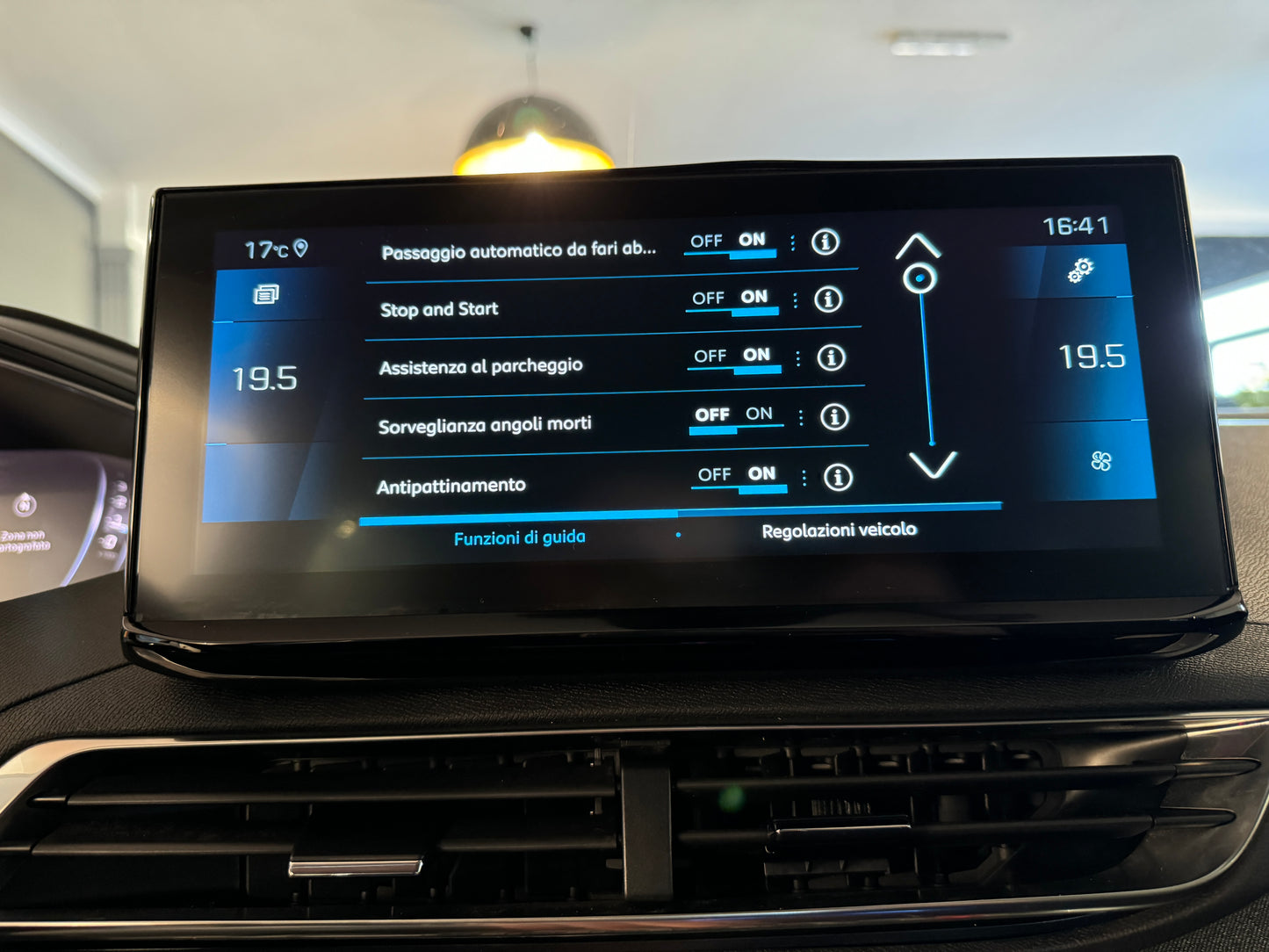 Peugeot 3008 1.5 bluehdi 130cv eat8 allure pack 2022