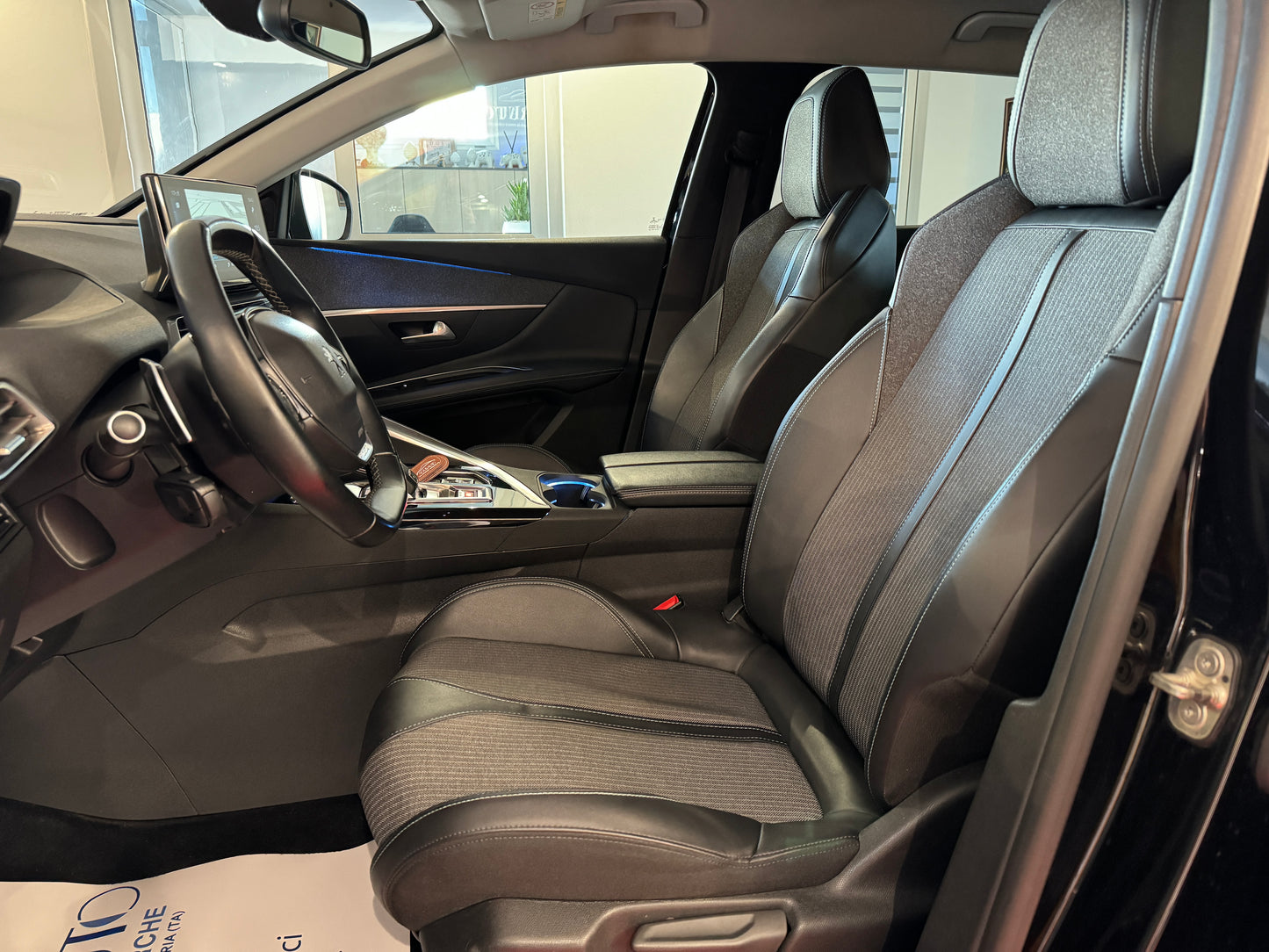 Peugeot 3008 1.5 bluehdi 130cv eat8 allure pack 2022
