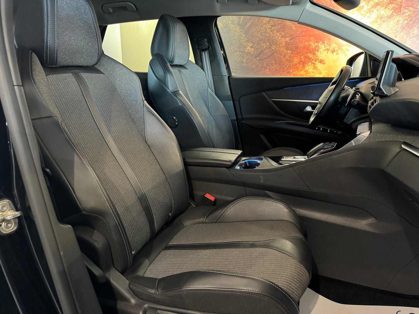 Peugeot 3008 1.5 bluehdi 130cv eat8 allure pack 2022