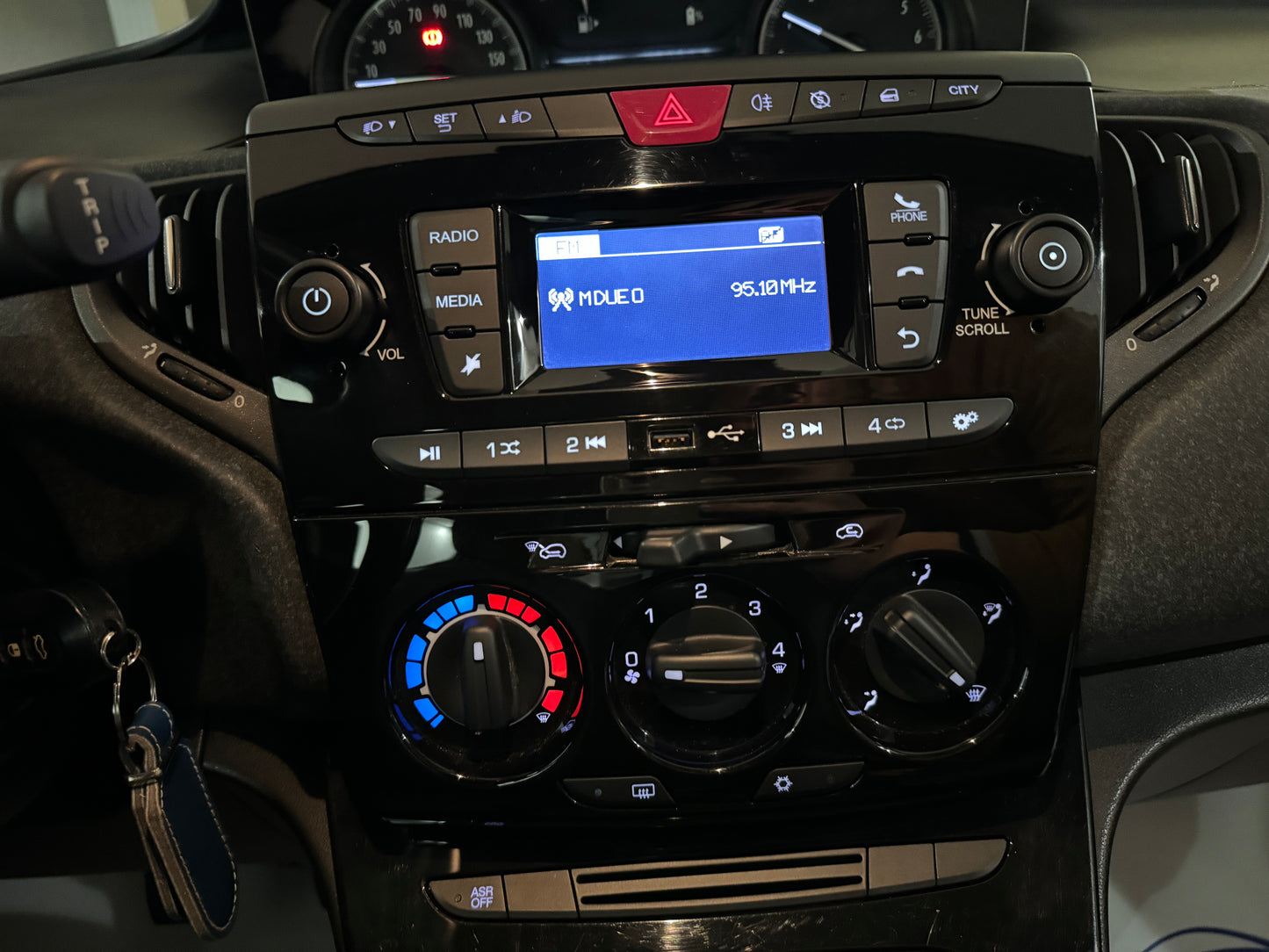LANCIA YPSILON 1.0 FIREFLY 70CV HYBRID GOLD 2022