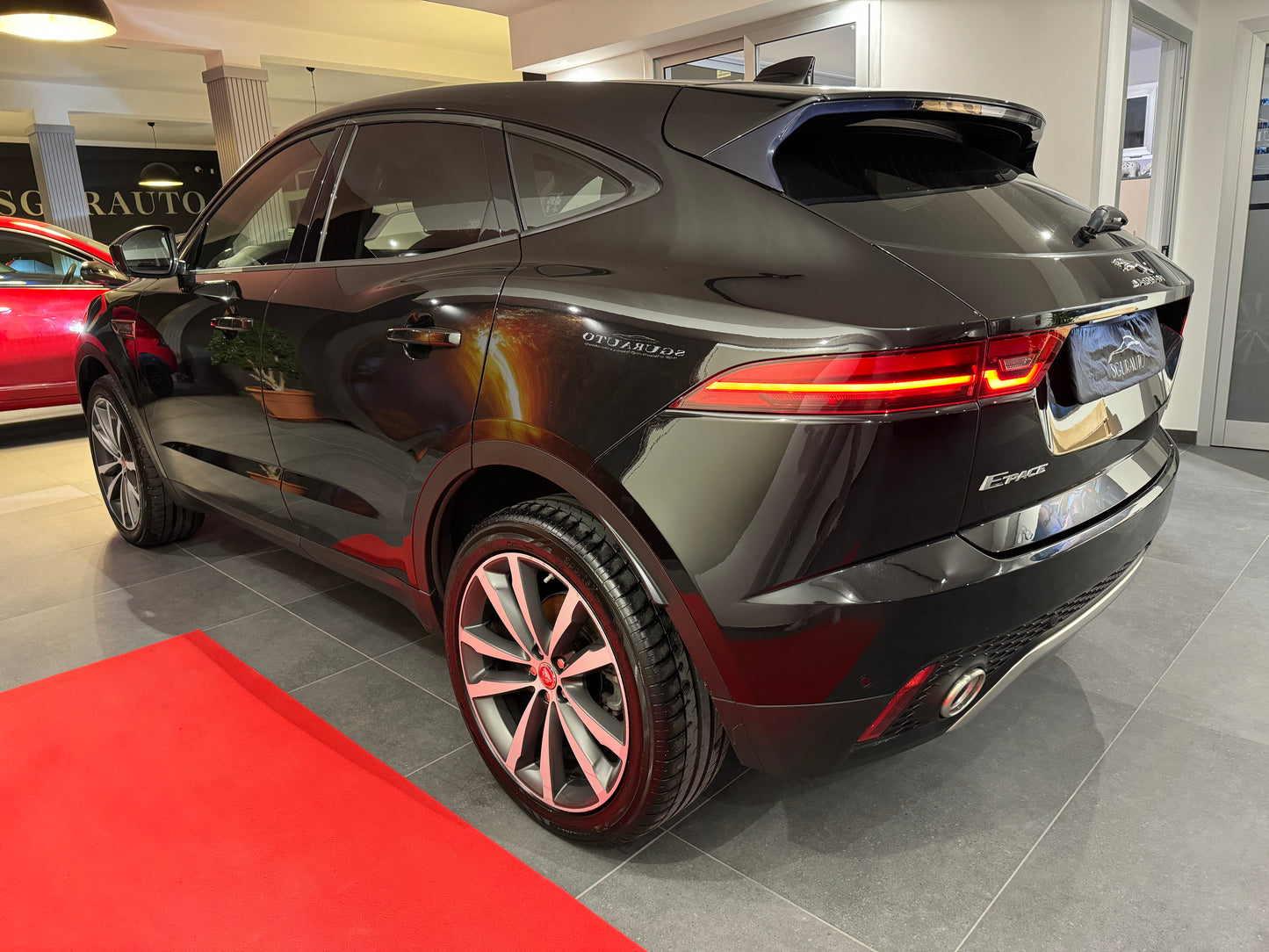 Jaguar e-pace 2.0 d 180cv awd 2018