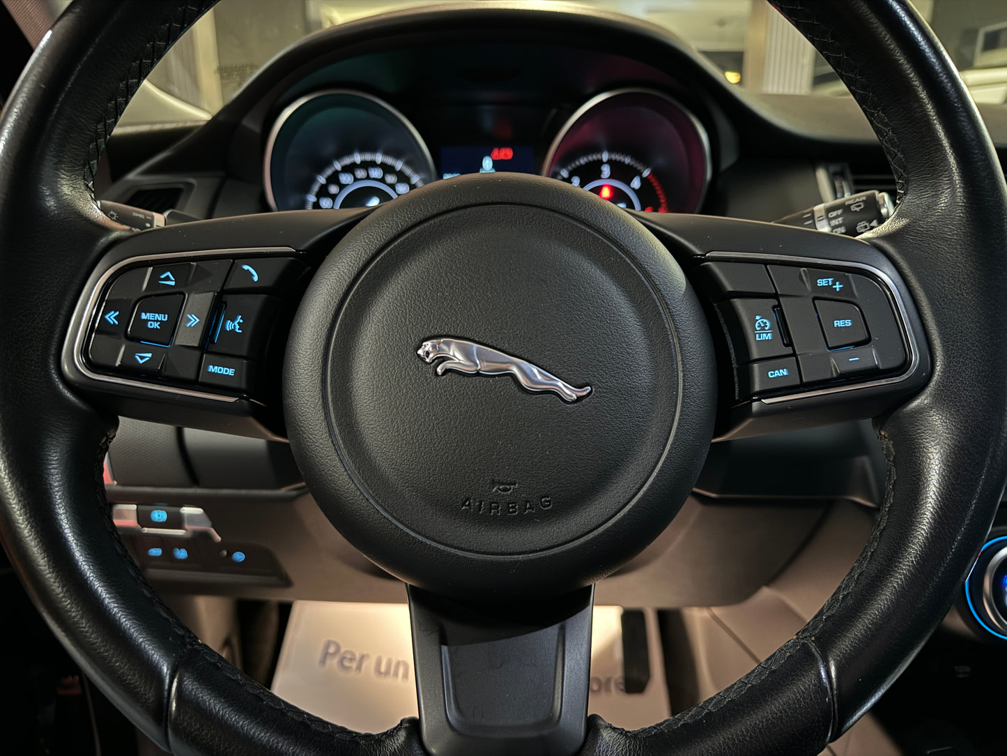Jaguar e-pace 2.0 d 180cv awd 2018