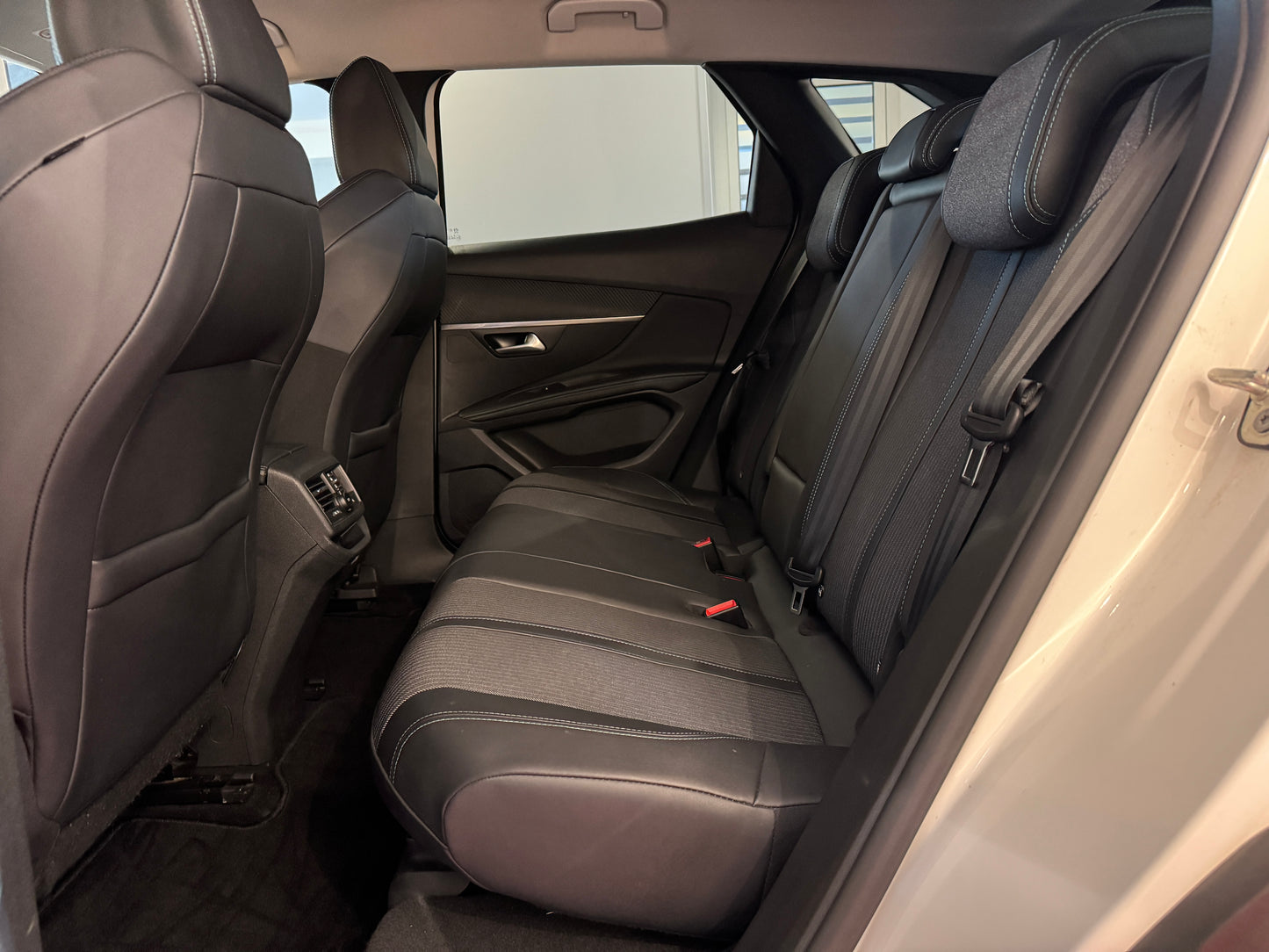 Peugeot 3008 1.5 bluehdi 130cv eat8 allure pack 2022