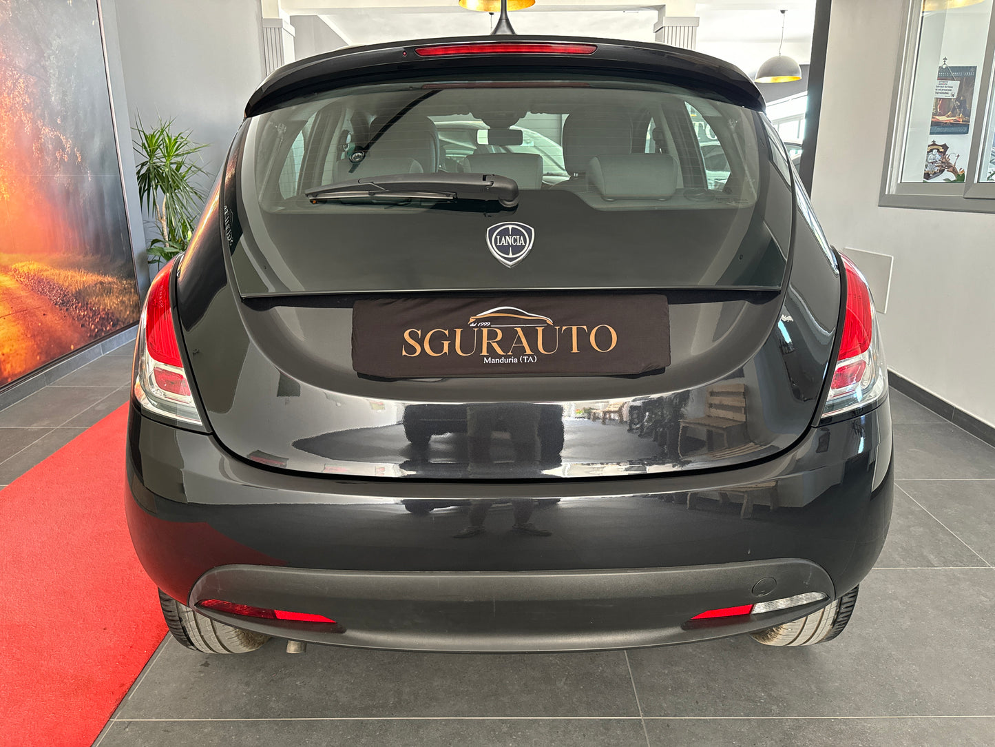 Lancia ypsilon 1.0 firefly 70cv hybrid oro 2024