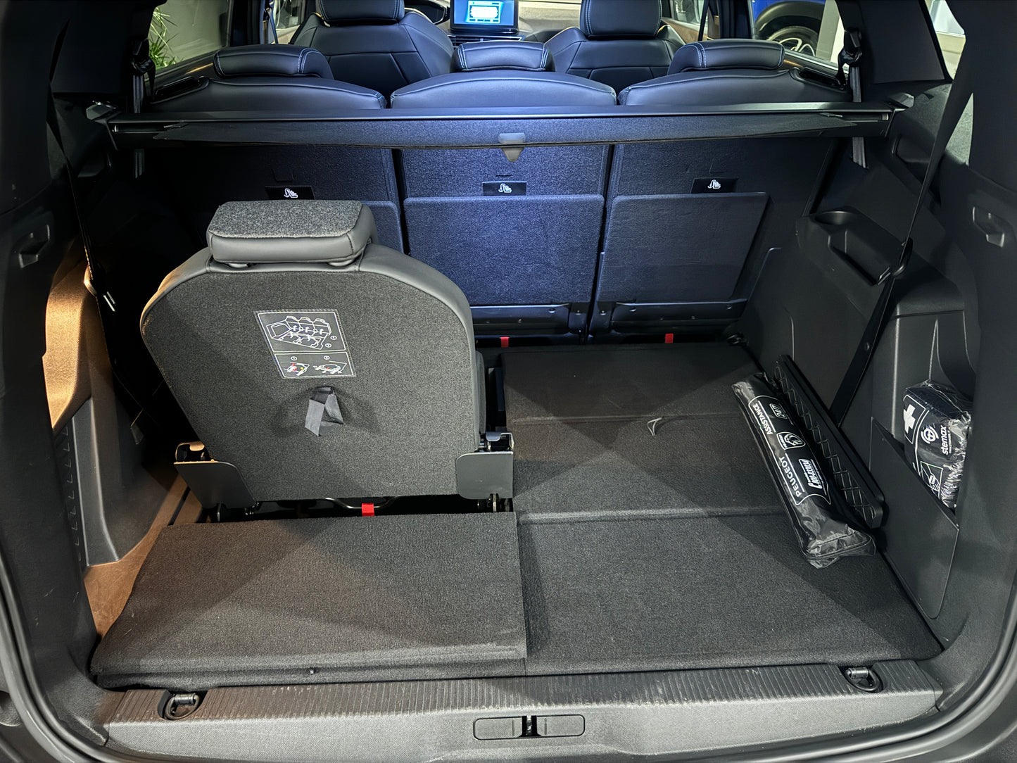 Peugeot 5008 1.5 bluehdi 130cv eat8 7 posti allure 2023
