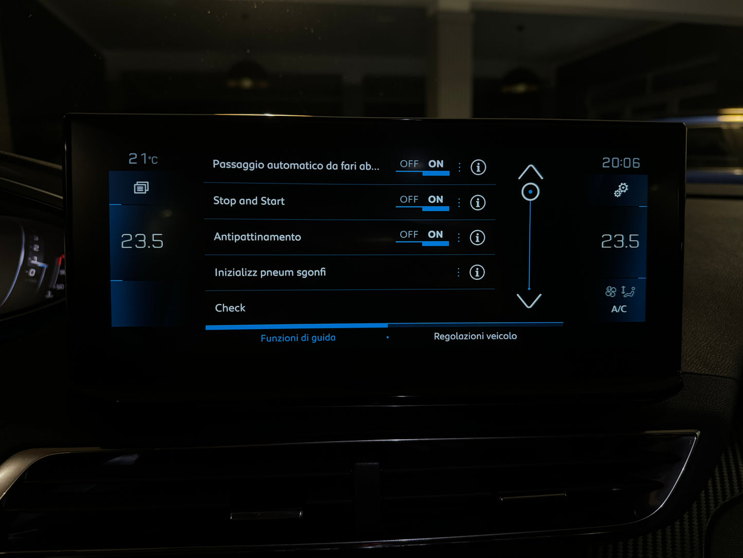 Peugeot 5008 1.5 bluehdi 130cv eat8 7 posti allure 2023