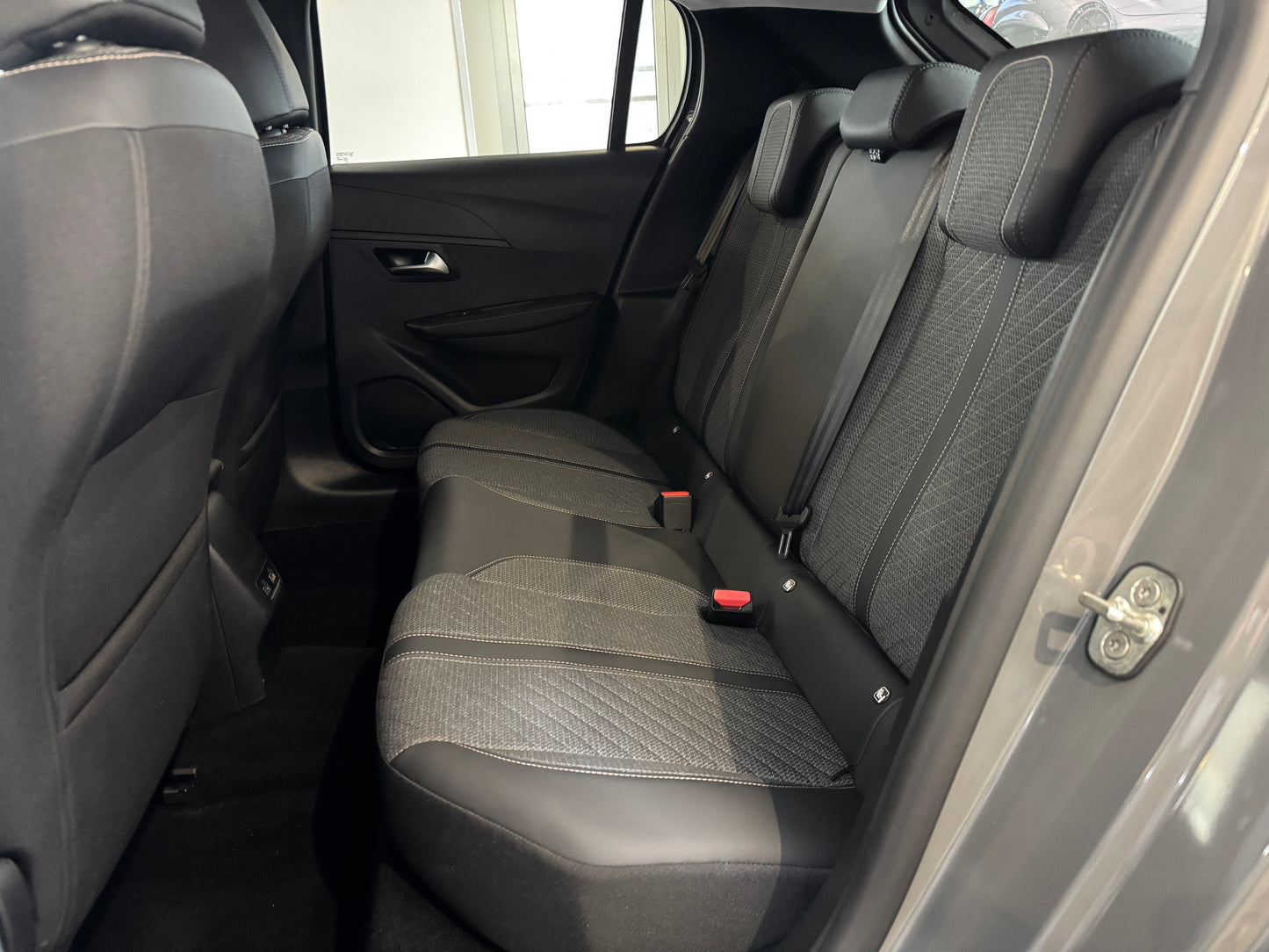 Peugeot 208 1.2 Puretech Allure 2025