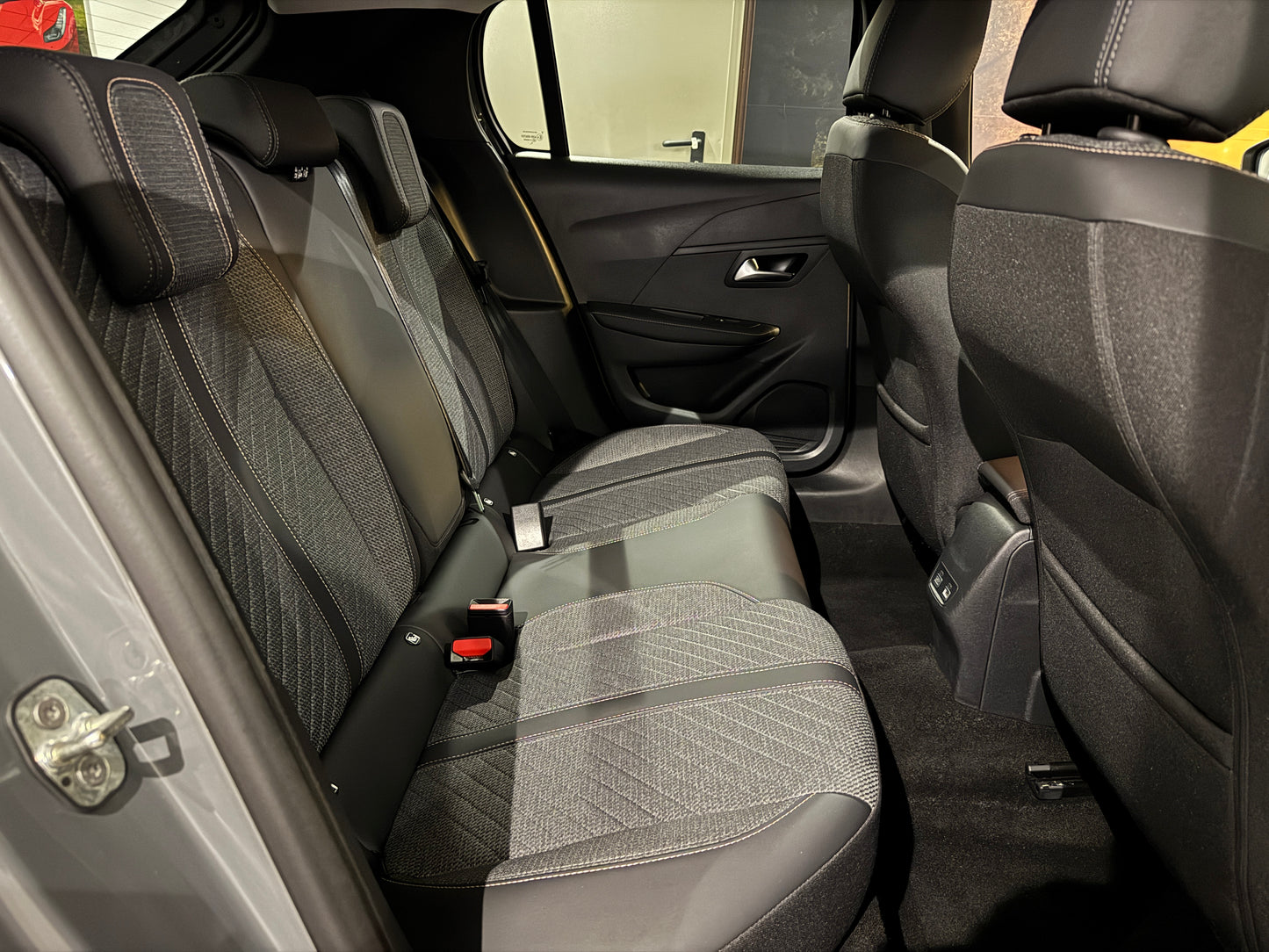 Peugeot 208 1.2 Puretech Allure 2025