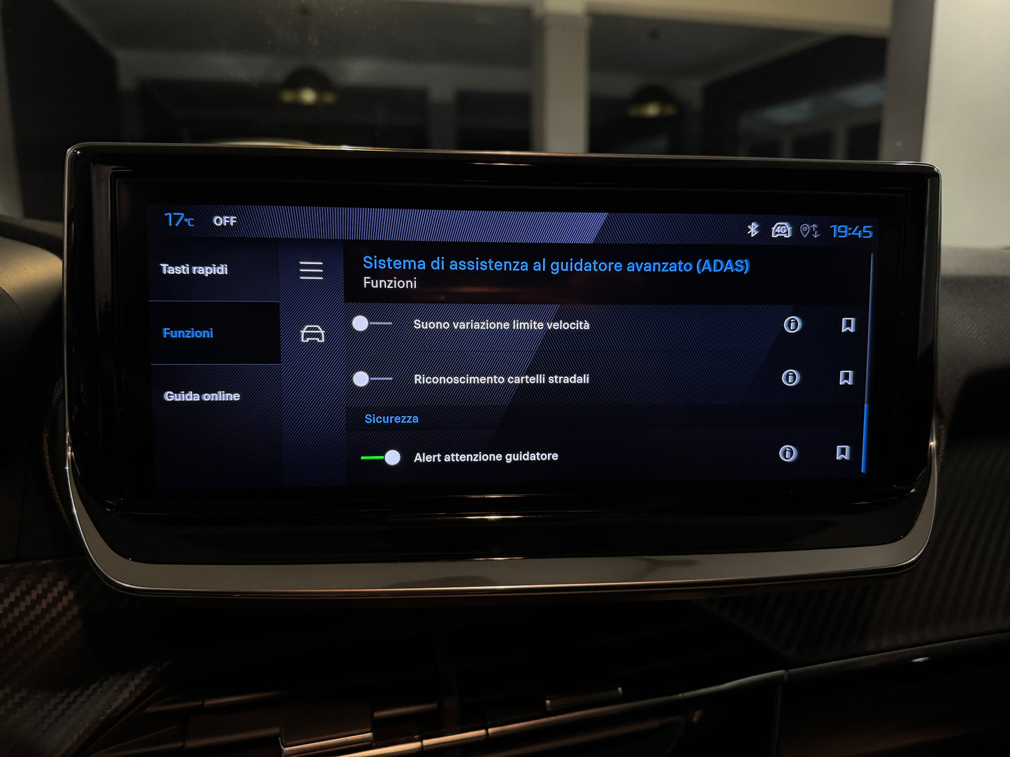 Peugeot 208 1.2 Puretech Allure 2025