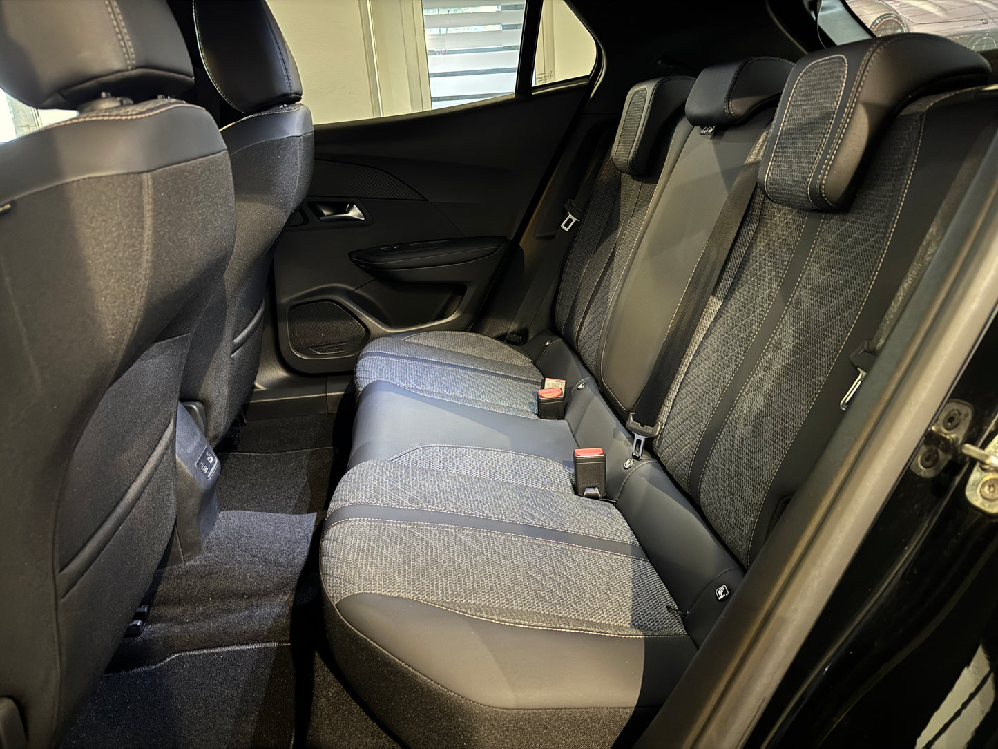 Peugeot 2008 1.2 Puretech Allure 2025
