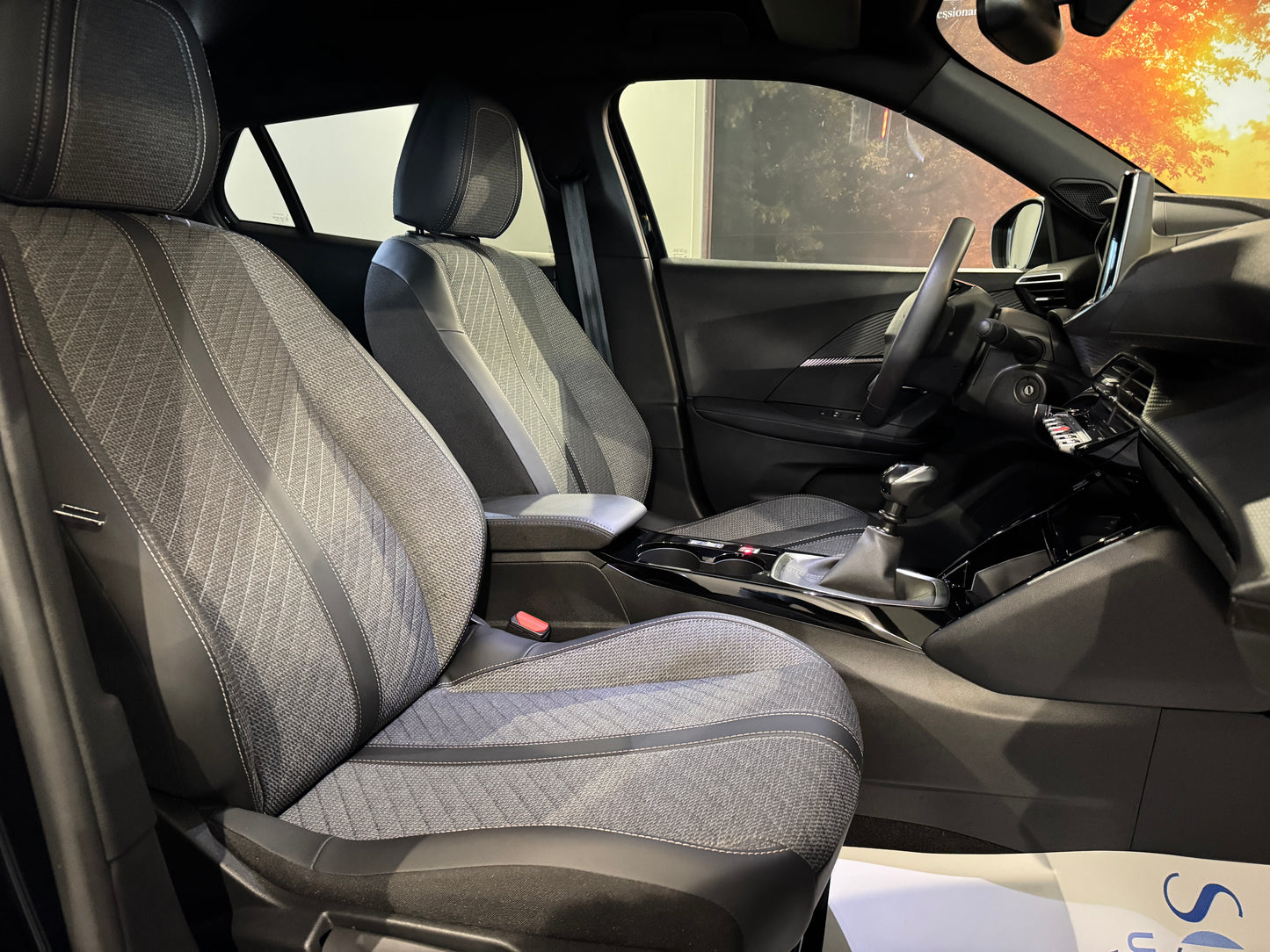 Peugeot 2008 1.2 Puretech Allure 2025