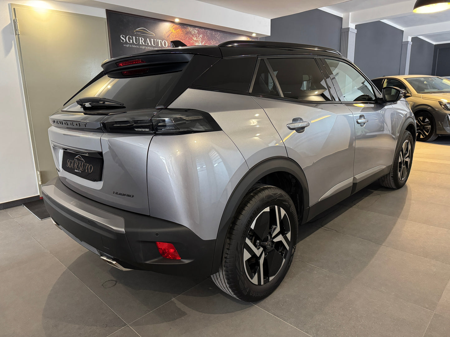 Peugeot 2008 1.2 Hybrid 145cv E-Dcs6 Gt 2025