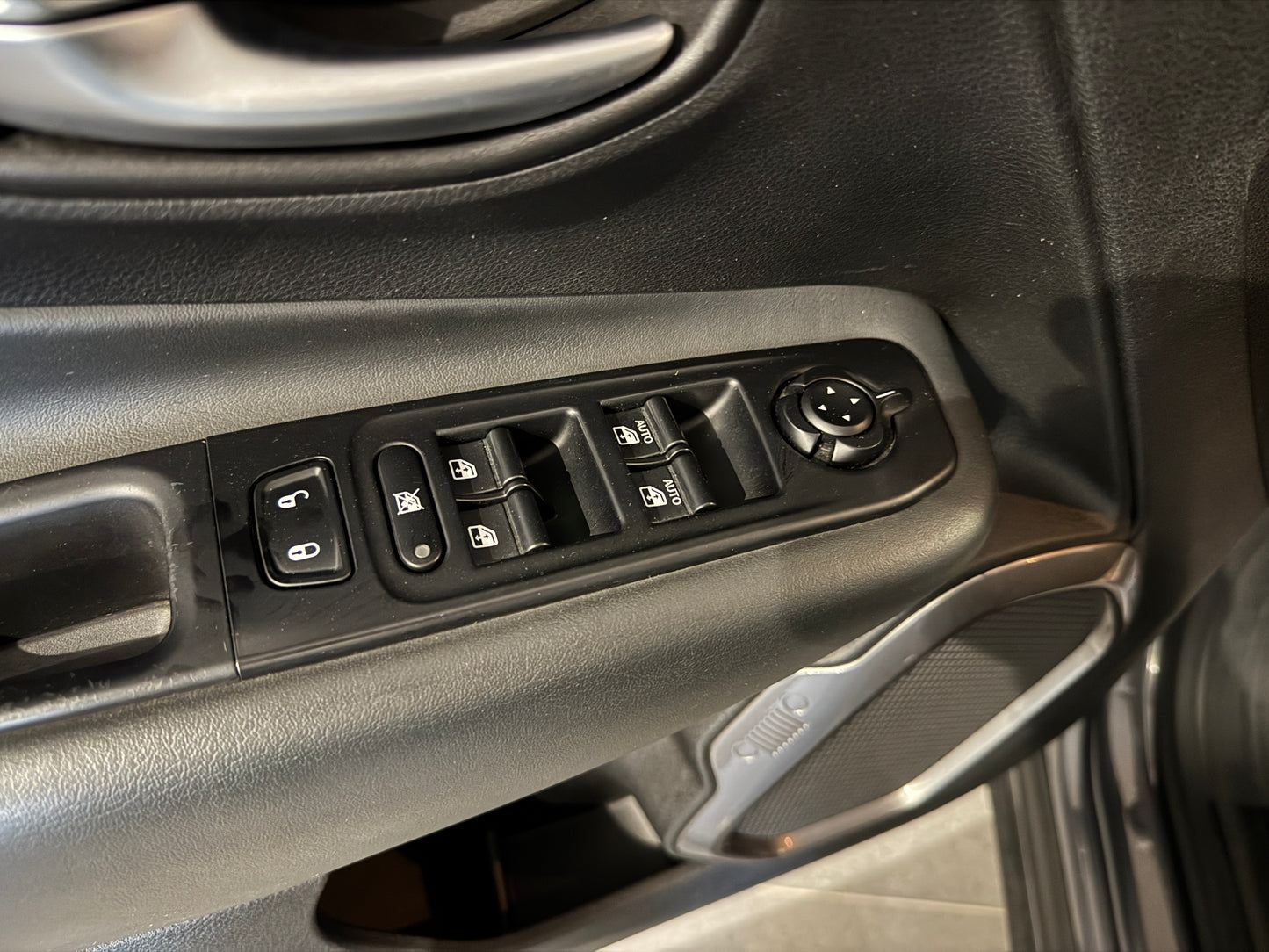 Jeep Renegade 1.6 Mjt Limited 2022